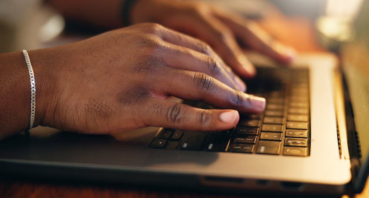 online student laptop studying
